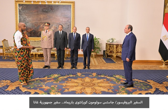 &nbsp; 17 سفيرًا جديدًا يسلمون أوراق اعتمادهم للرئيس السيسي