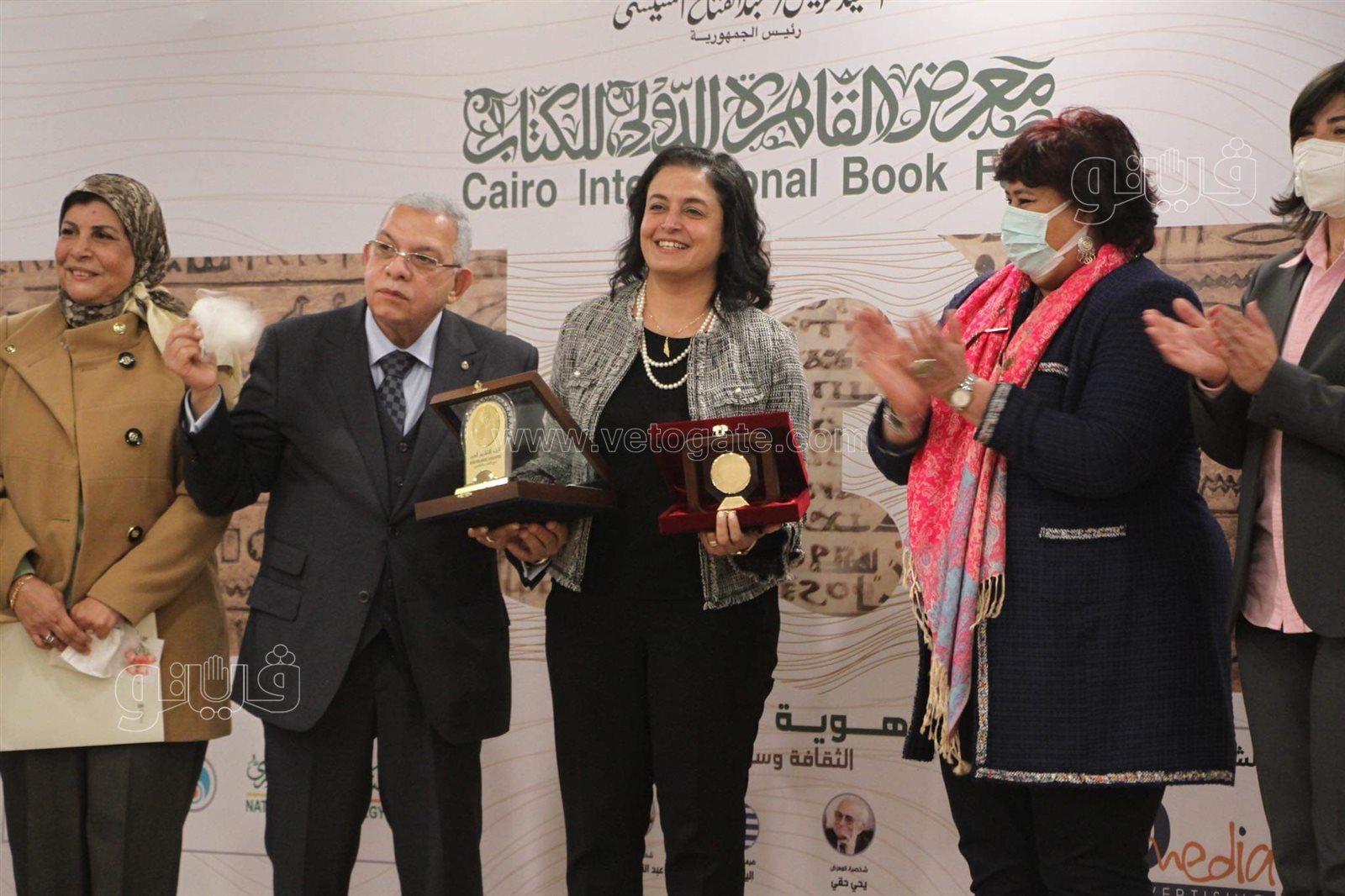 الفائزين بجوائز معرض القاهرة للكتابه  (11)
