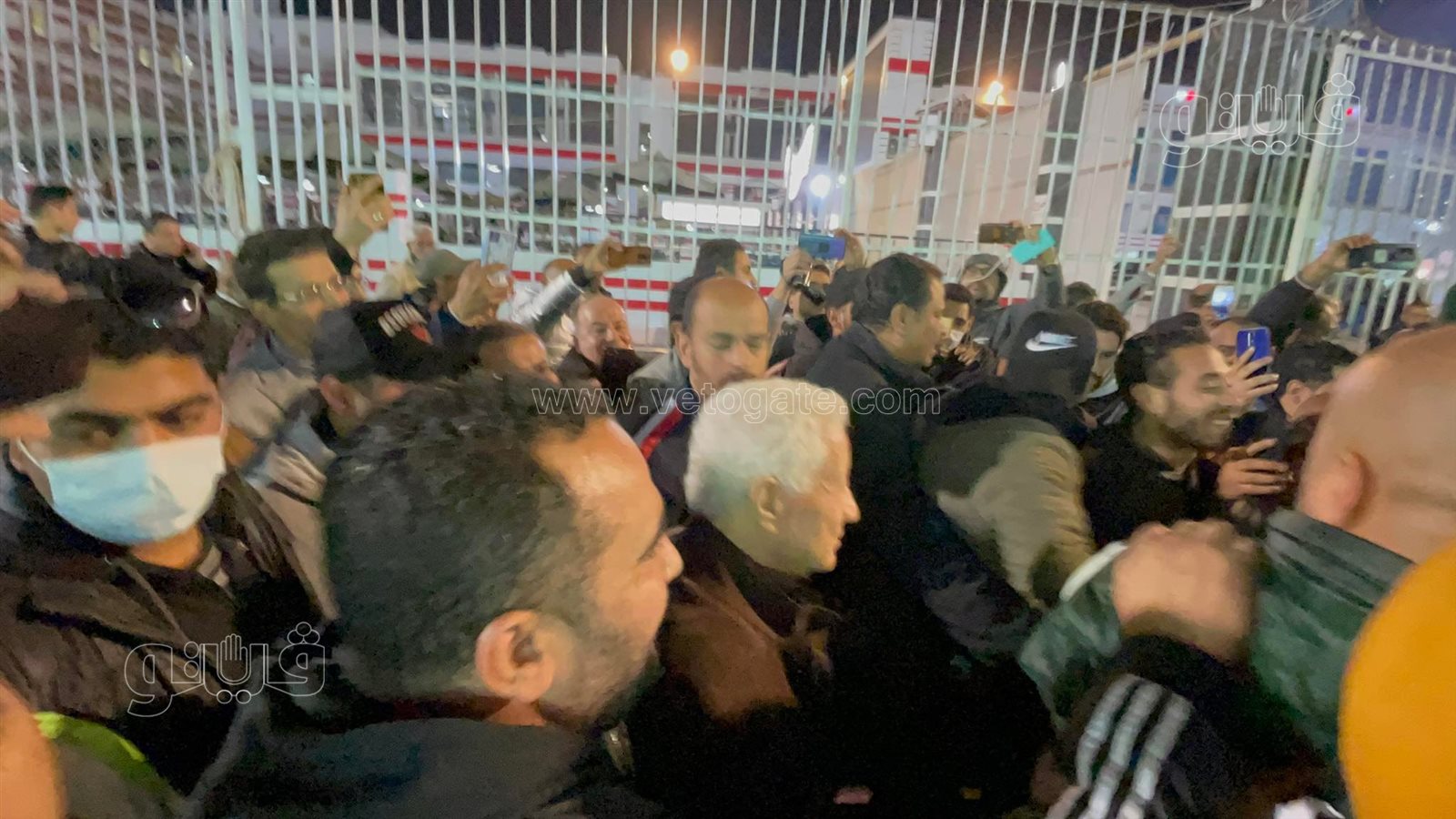 مرتضى منصور يحتفل مع أنصاره بالفوز برئاسة نادي الزمالك (5)