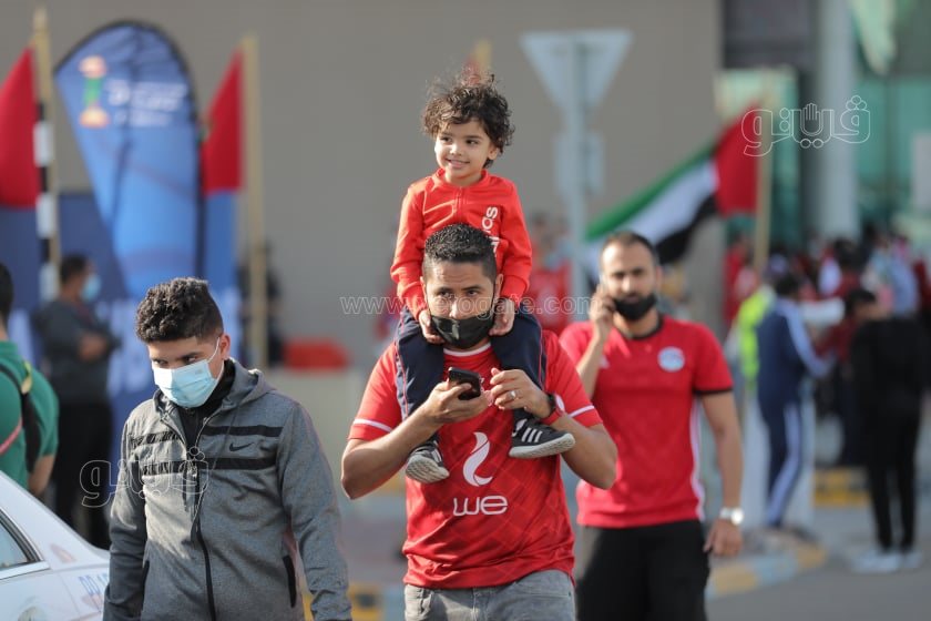الأسر المصرية تتصدر المشهد  في مؤازرة الأهلى أمام الهلال (15)