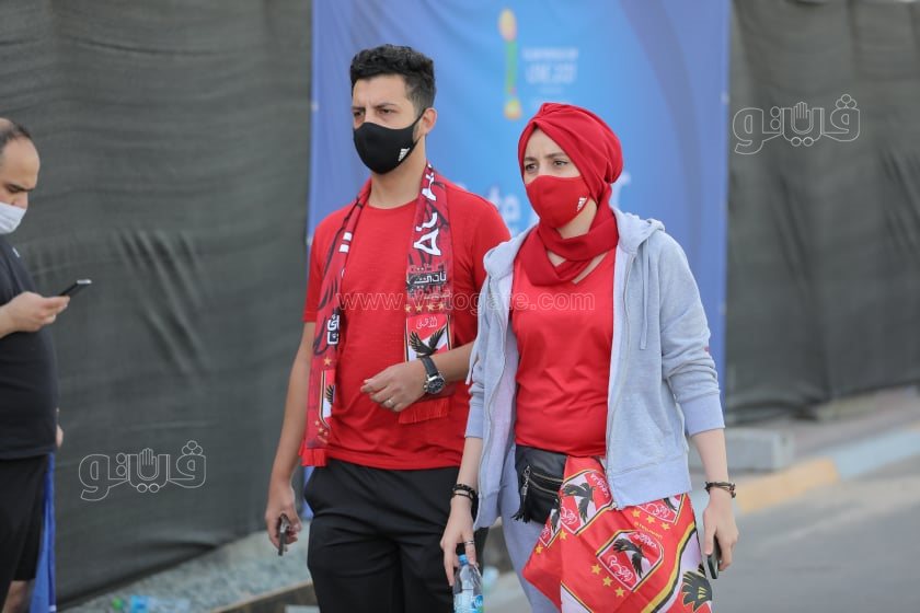 الأسر المصرية تتصدر المشهد  في مؤازرة الأهلى أمام الهلال (18)