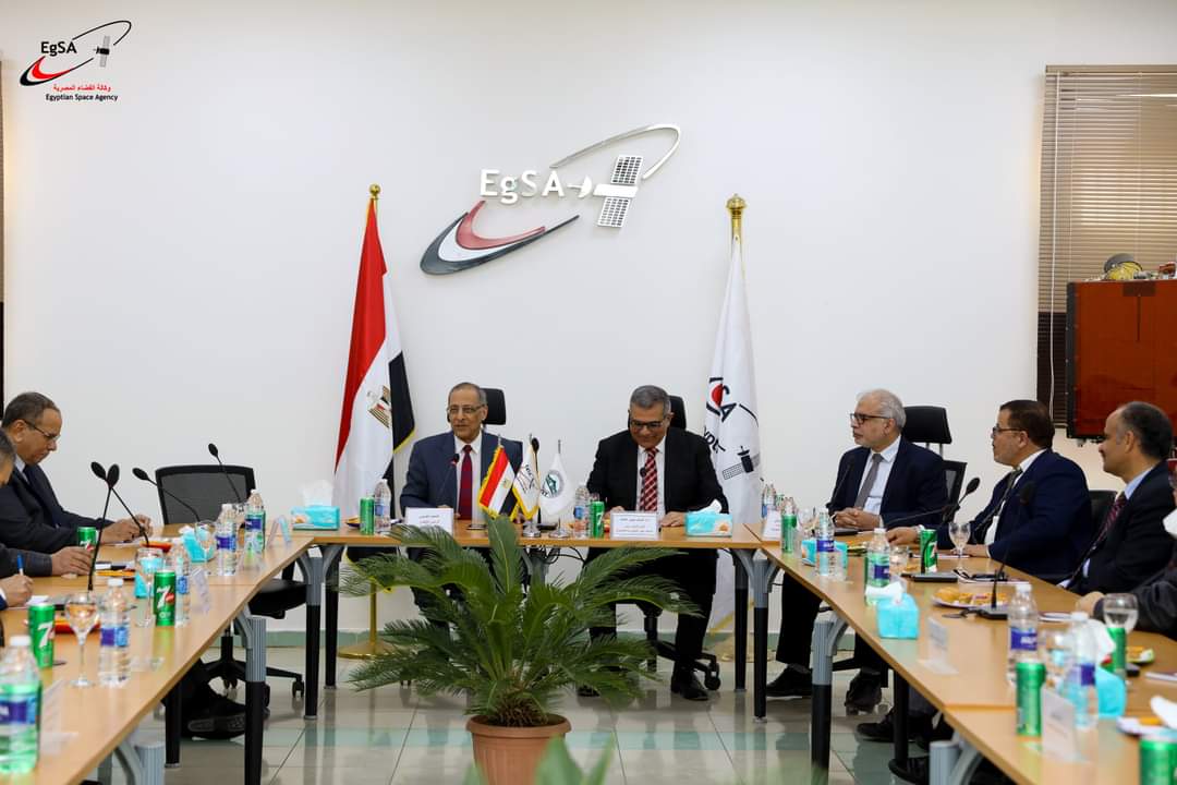  جامعة مصر للعلوم والتكنولوجيا توقع بروتوكول تعاون مع وكالة الفضاء لتدريب وتأهيل طلابها (8)