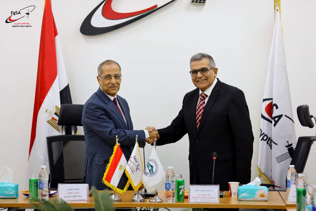  جامعة مصر للعلوم والتكنولوجيا توقع بروتوكول تعاون مع وكالة الفضاء لتدريب وتأهيل طلابها (9)