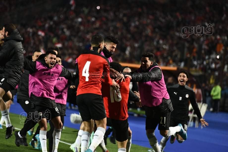 محمد صلاح يحرز الهدف الأول لمنتخب مصر فى مرمى السنغال صور