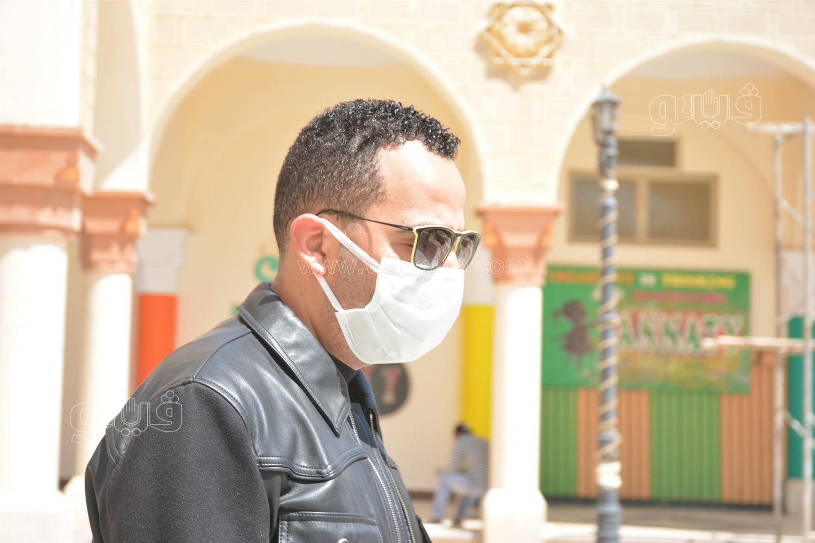 أشرف زكي ونهال عنبر وعصام السقا في جنازة أحمد حلاوة (7)