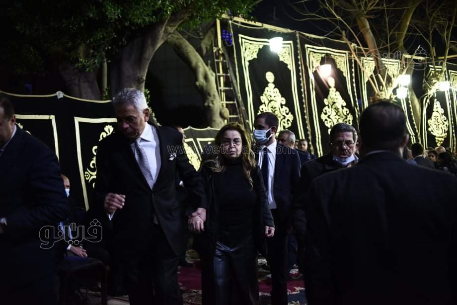 مرتضي منصور في عزاء رجائي عطية (11)