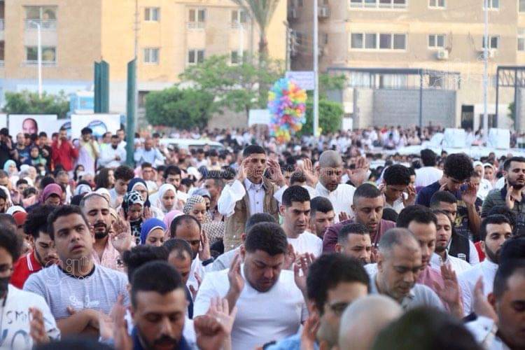 صلاة العيد في مسجد الصديق بالشيراتون (11)