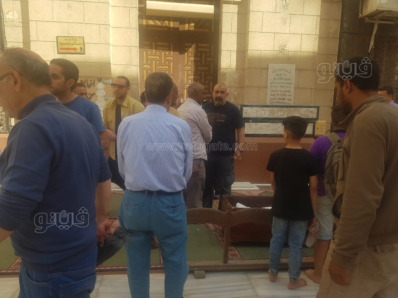 تشييع جثمان والد محسن منصور من مسجد السيدة نفسية (3)