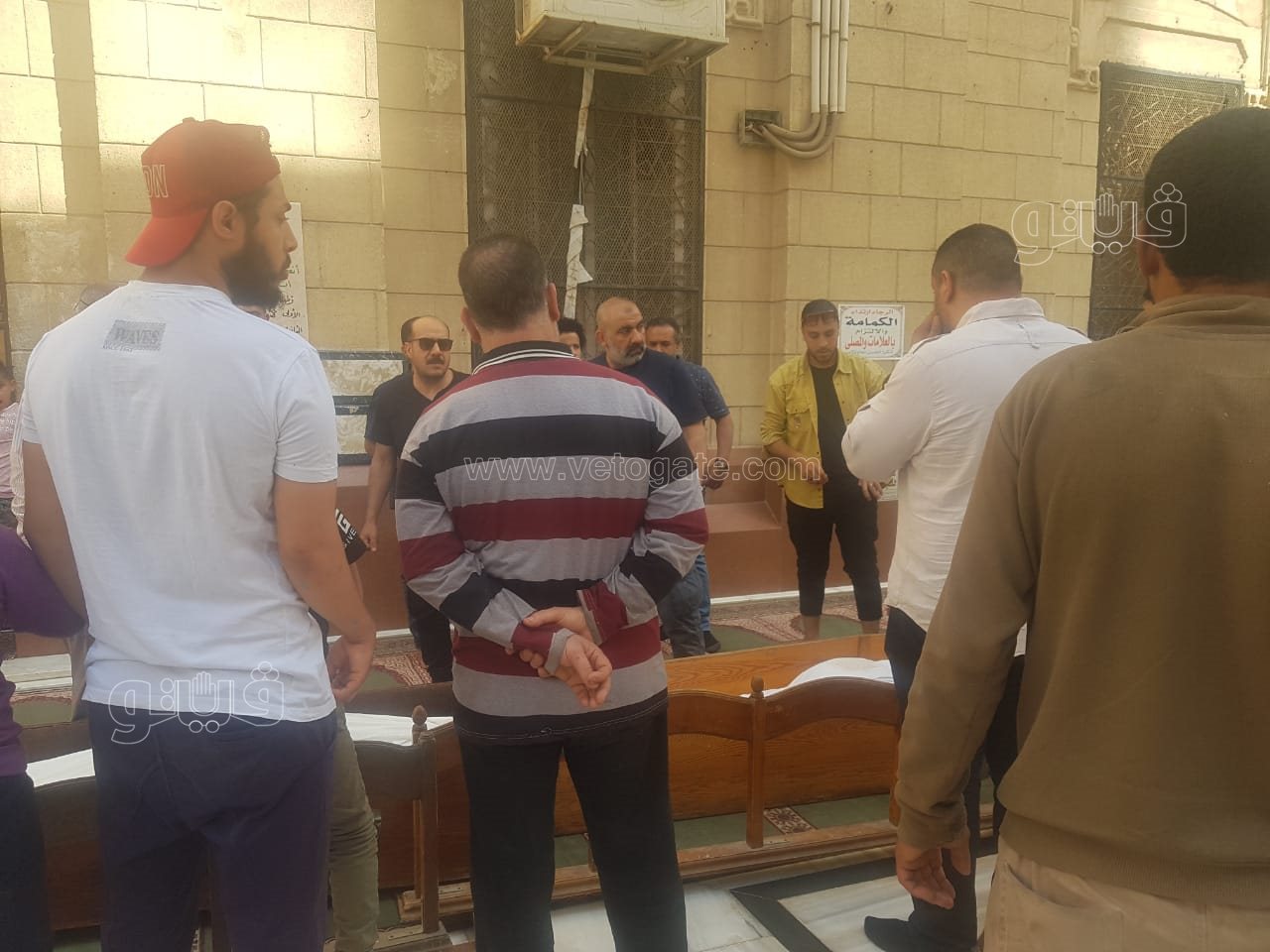 تشييع جثمان والد محسن منصور من مسجد السيدة نفسية (4)