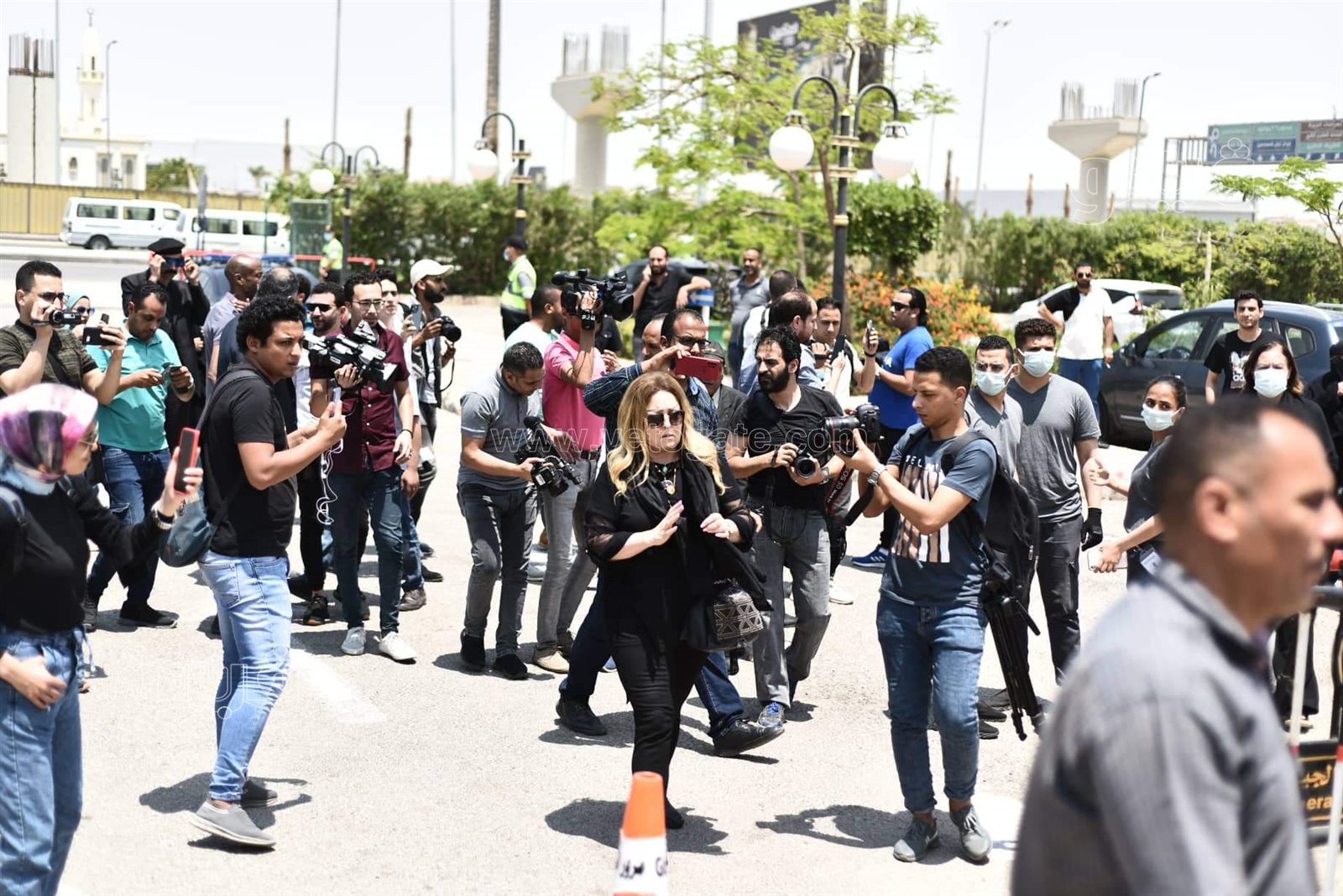 نهال عنبر سمير صبري كان في حالة جيدة قبل وفاته.. وطلب مني ورق عنب (6)