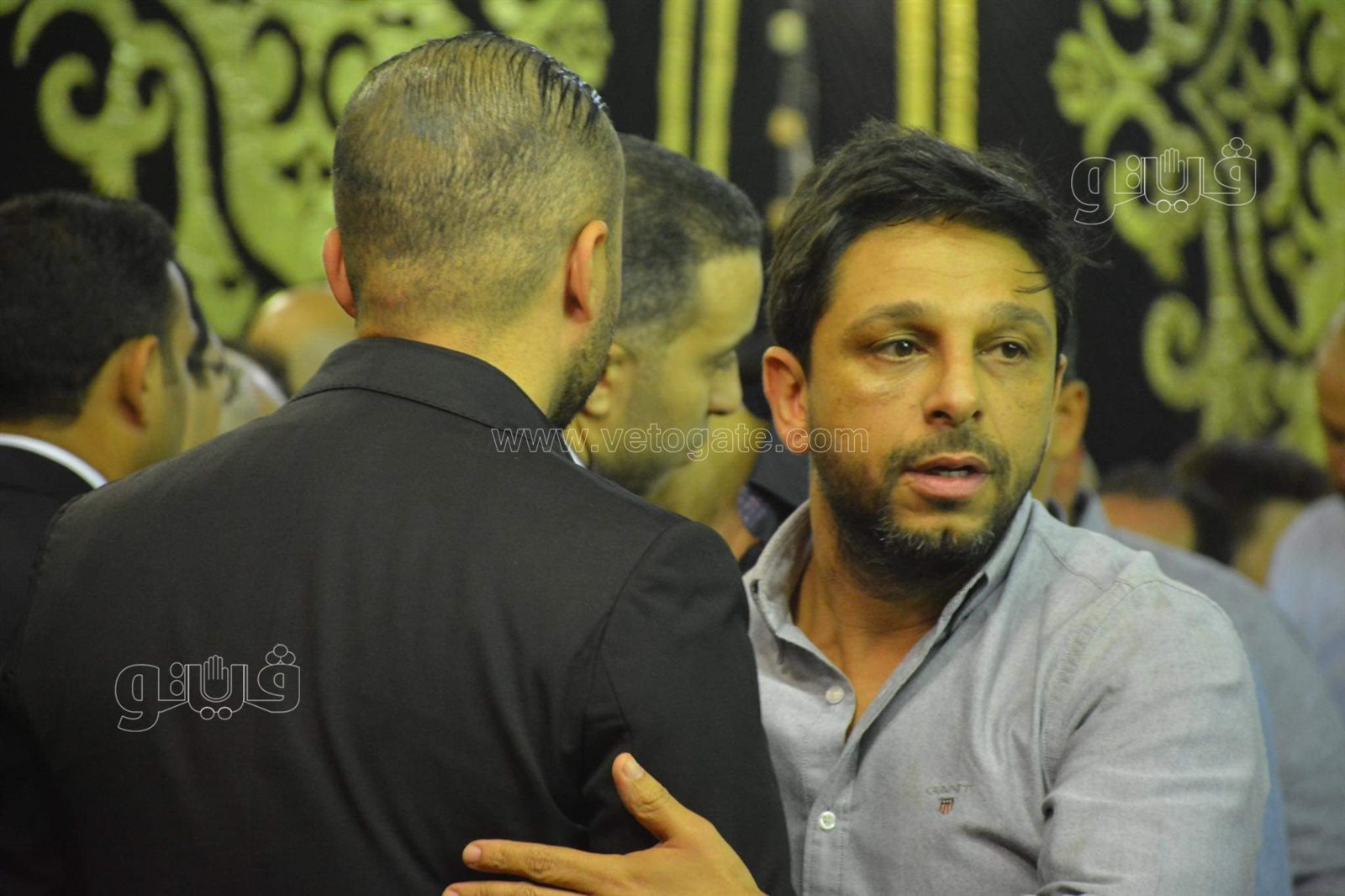 حازم إمام وأحمد فهمي وإيمان العاصي يشاركون في عزاء والد محمد سراج (7)