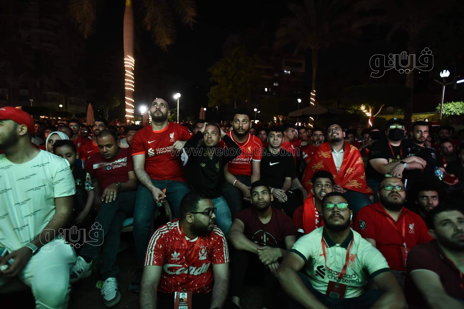 القلق والتوتر يسيطران على جماهير ليفربول خلال مواجهة الفريق لريال مدريد (2)