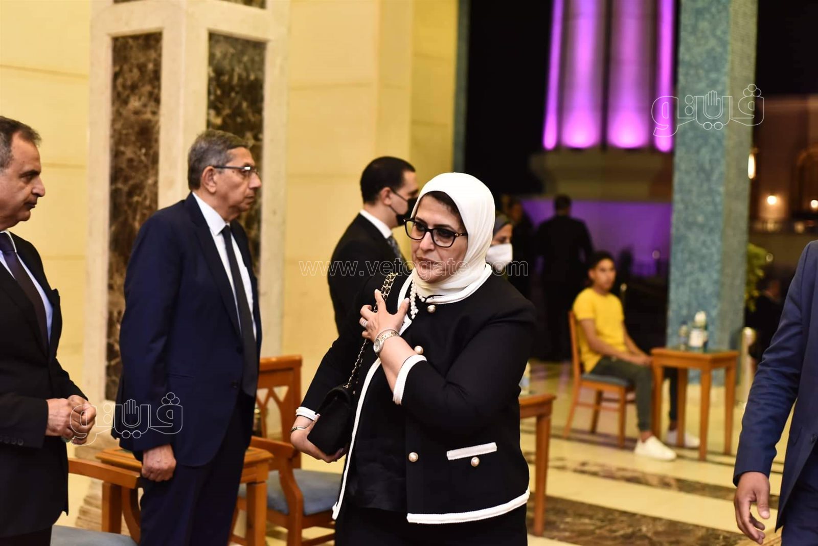 هالة زايد بدون حراسة في عزاء وزير الصناعة والتجارة الأسبق (7)