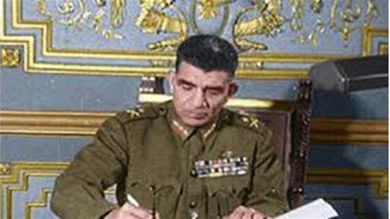 اللواء محمد نجيب