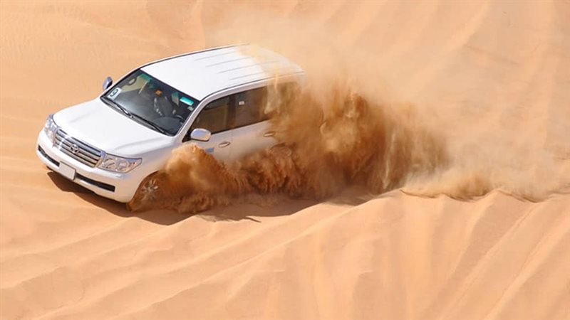 سفاري في صحراء السعودية