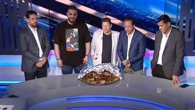 خروف على الهواء.. رضا عبد العال يوفي بوعده بعد فشل توقعه بخسارة الزمالك | فيديو