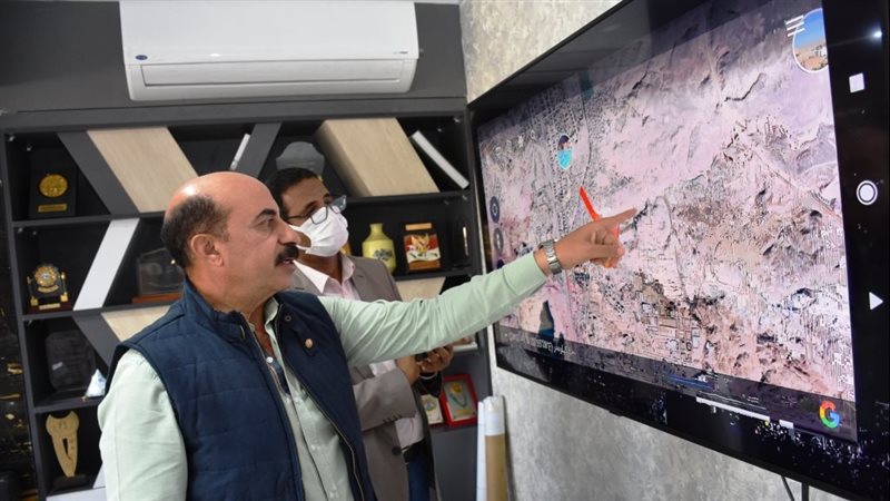 محافظ أسوان اللواء