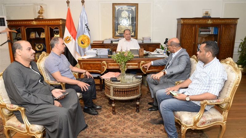 محافظ أسيوط والنواب