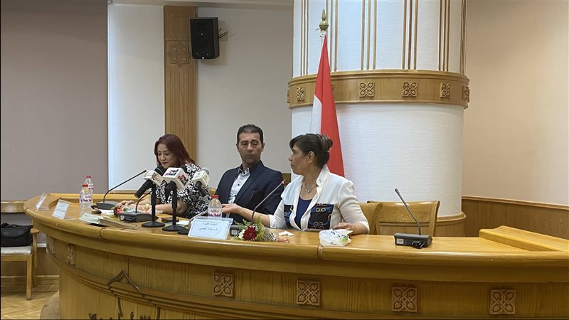 ندوة الفنانة عايدة