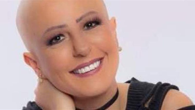 المذيعة لينا شاكر