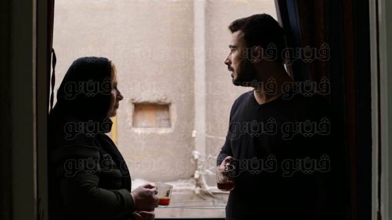 أمجد ووالدته يلتقيان