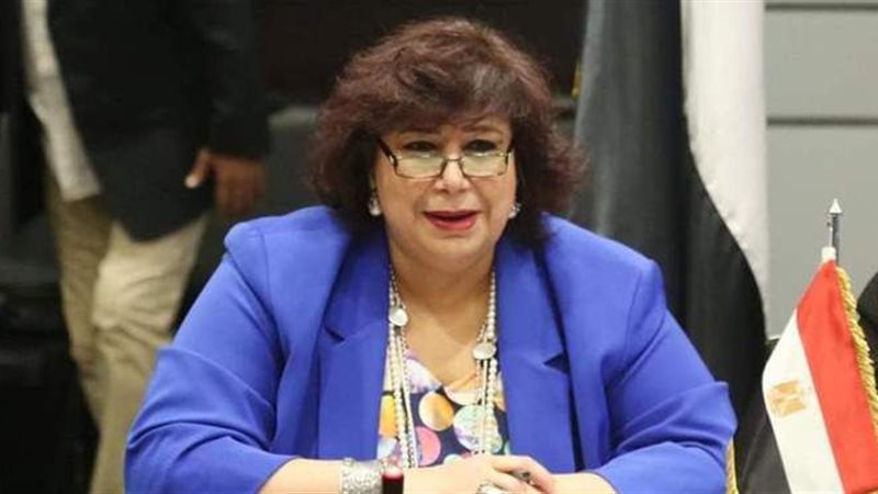 وزيرة الثقافة إيناس
