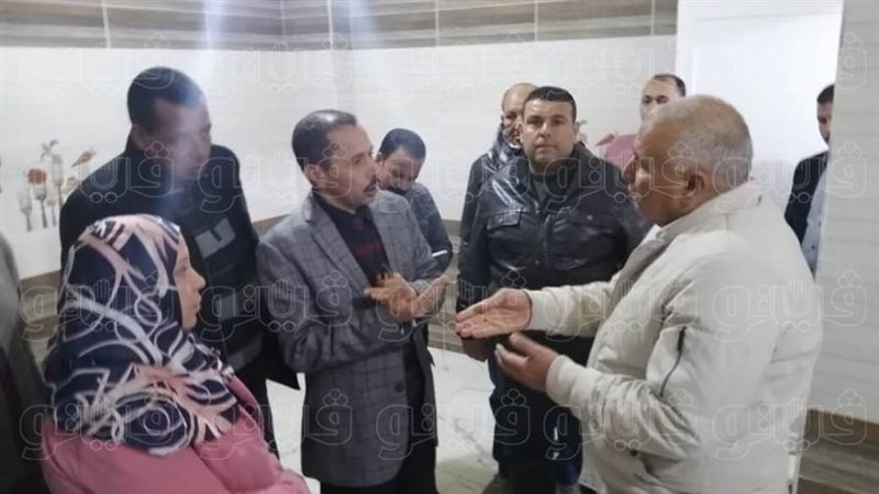 جانب من زيارة محافظ