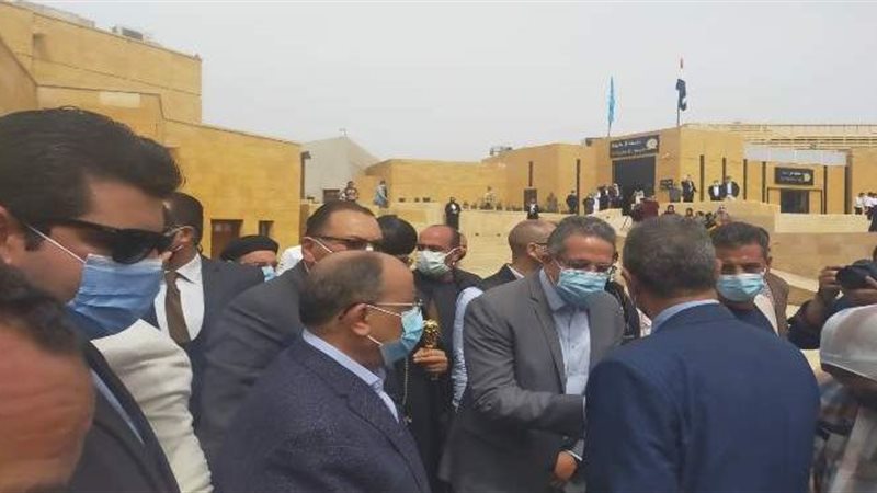 وزيرا الاثار والتنمية