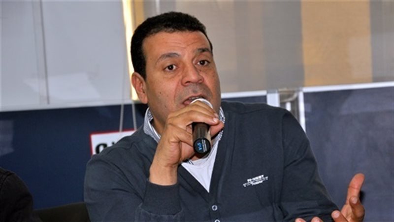 الكاتب الصحفى عصام