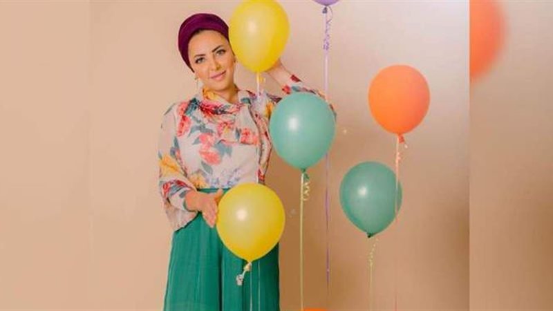الميك أب أرتست سُمية