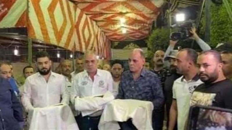 تقديم الكفن بعين
