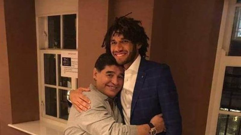 محمد النني مع مارادونا