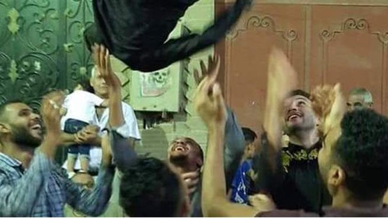 العريس صاحب الصورة