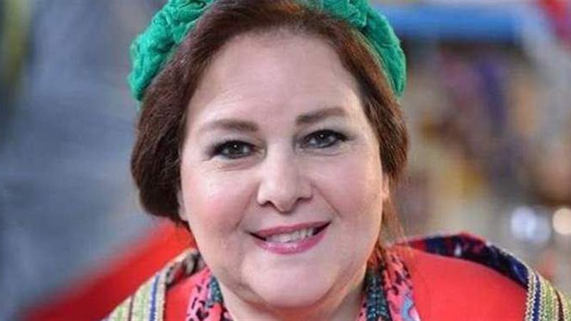 الفنانة دلال عبد