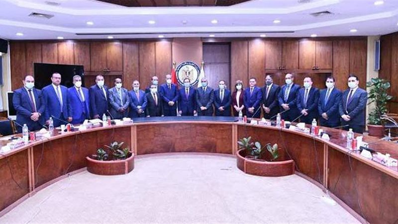 لقاء وزير البترول