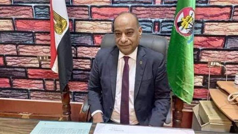 الدكتور اكرم حسن