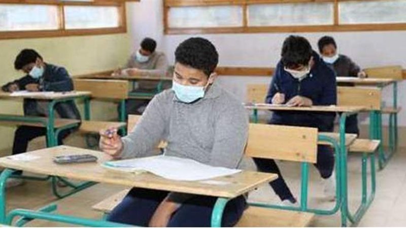 طلاب الشهادة الاعدادية