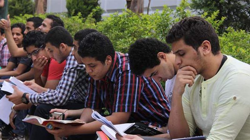 طلاب الثانوية العامة