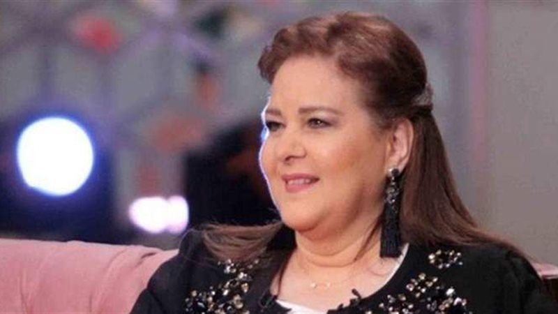 دلال عبدالعزيز