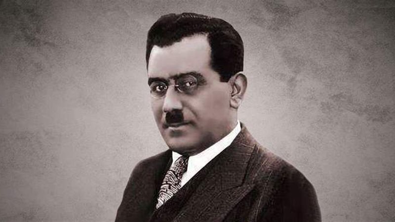 مصطفي مشرفة