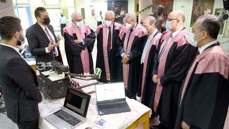 تكريم علماء بجامعة