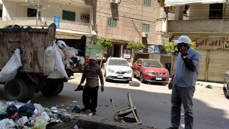 جانب من رفع القمامة