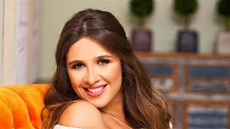 ياسمين عبد العزيز
