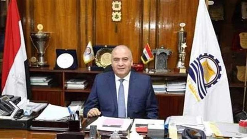 محافظ قنا