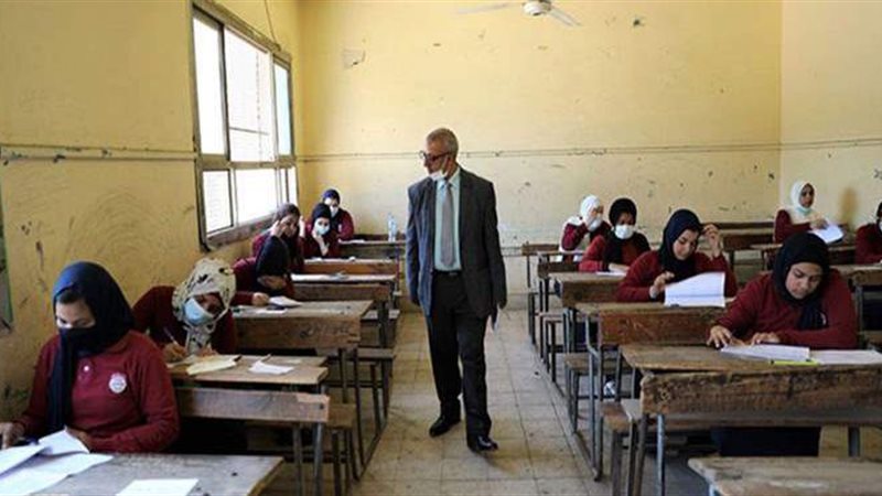 امتحانات دبلوم التجارة