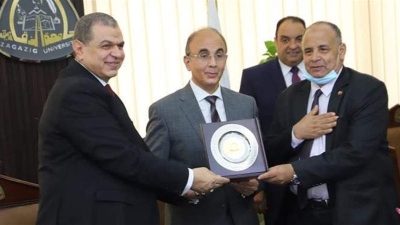 وزير القوى العاملة