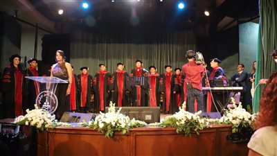 بكالوريوس وماجستير.. كيف احتفلت كليات اللاهوت بخريجيها