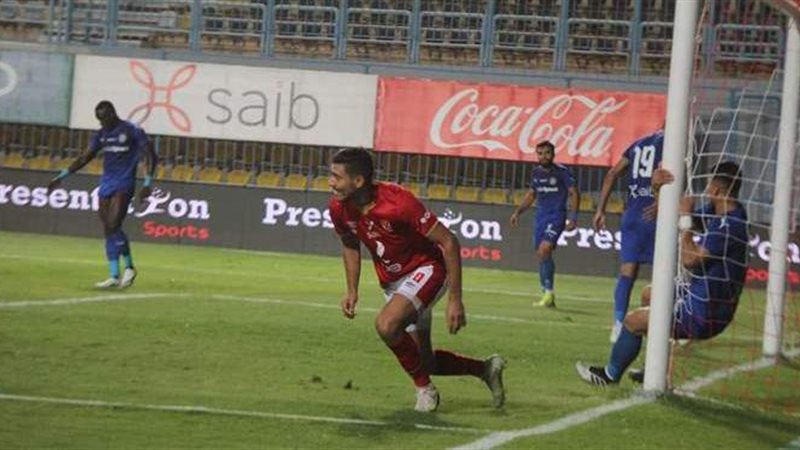 محمد شريف يتصدر جدول