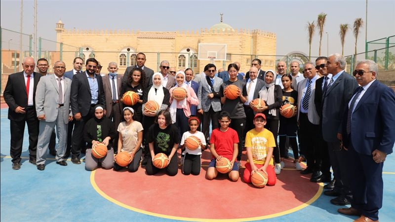 وزير الرياضة يتفقد