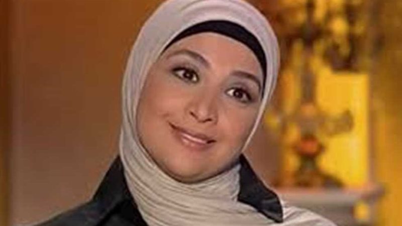 الفنانة المعتزلة